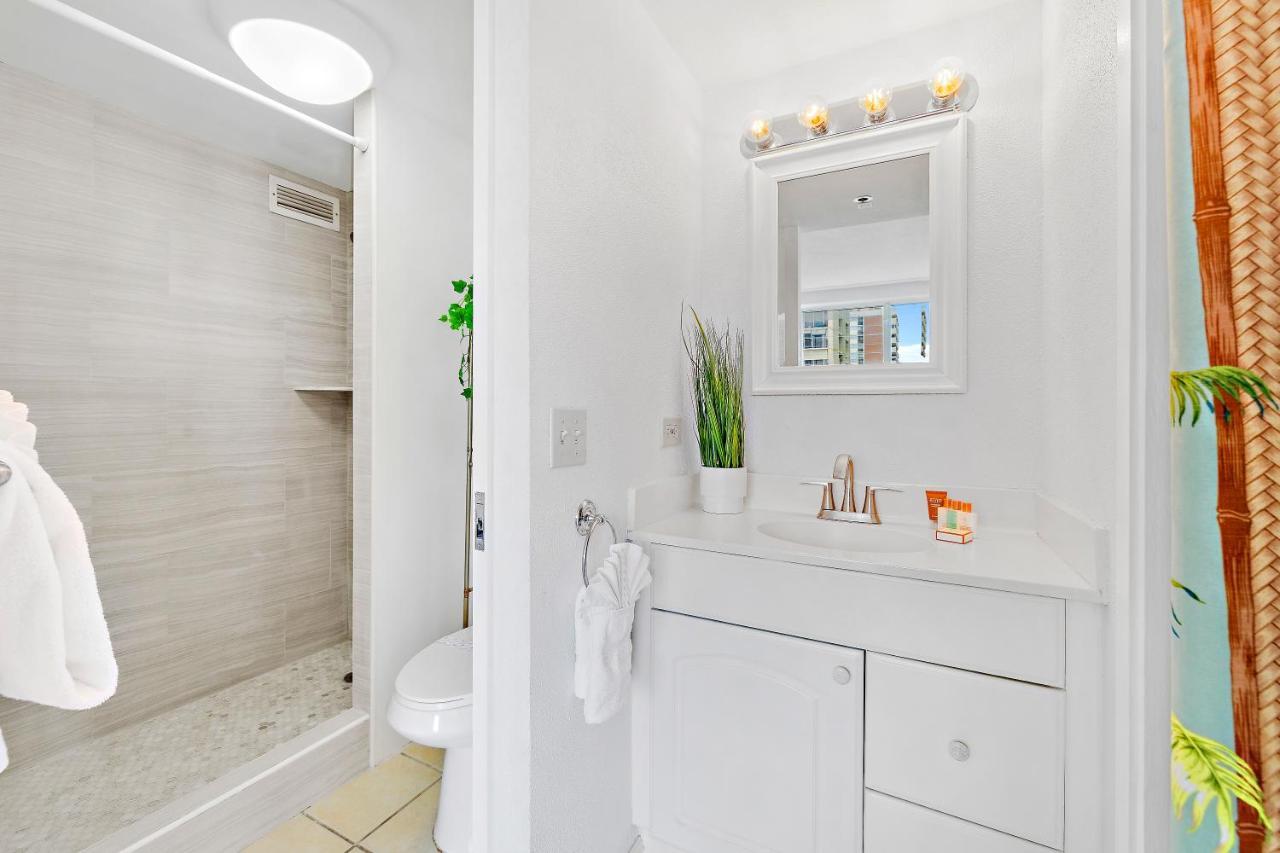 Beautiful Studio In The Heart Of Vibrant Waikiki Honolulu Exterior photo